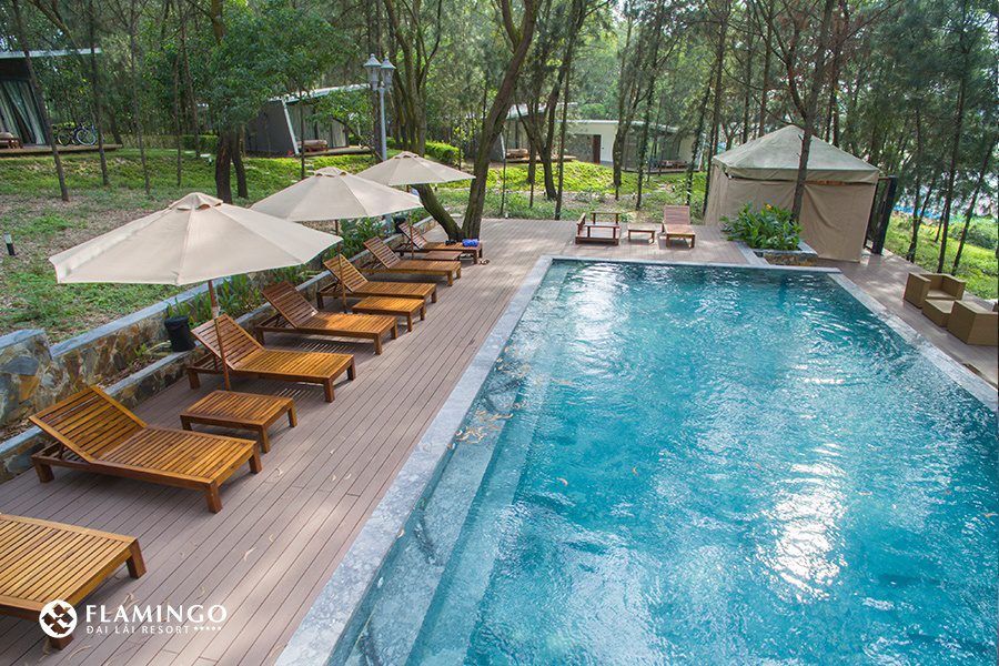 Bể bơi Flamingo Resort Đại Lải